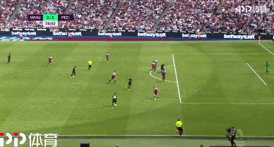 上一次对阵安哥拉：梅西斯卡洛尼替补登场，阿亚拉百场