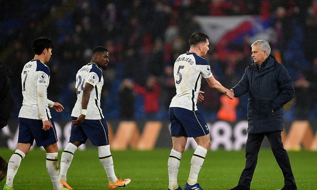 幸福甜蜜，高准翼爱人社媒分享婚纱照拍摄花絮