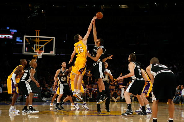 WTT总决赛：王楚钦／孙颖莎战胜印度组合，收获赛事开门红